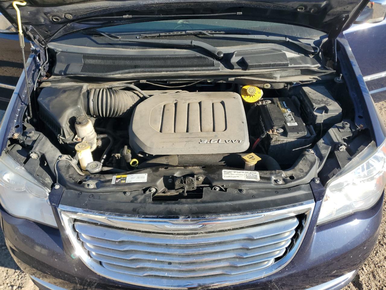 2015 Chrysler Town & Country Touring L VIN: 2C4RC1CG2FR646538 Lot: 84462715