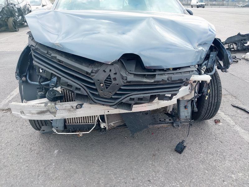 2019 RENAULT CLIO PLAY TCE 