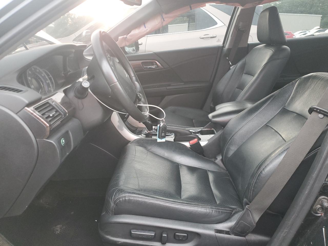 2016 Honda Accord Exl VIN: 1HGCR3F85GA025838 Lot: 81742435