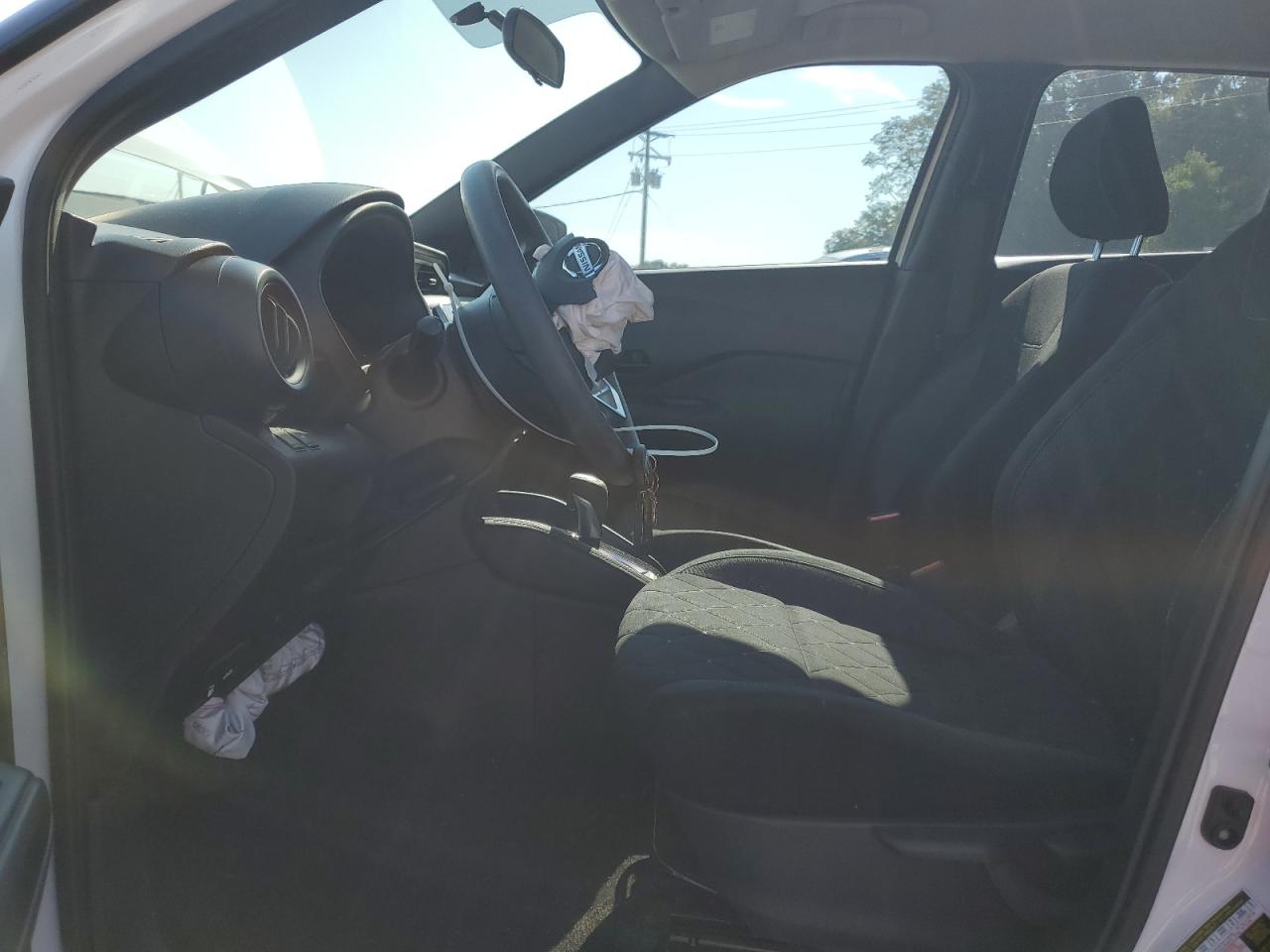 2018 Nissan Kicks S VIN: 3N1CP5CU6JL525219 Lot: 81066595