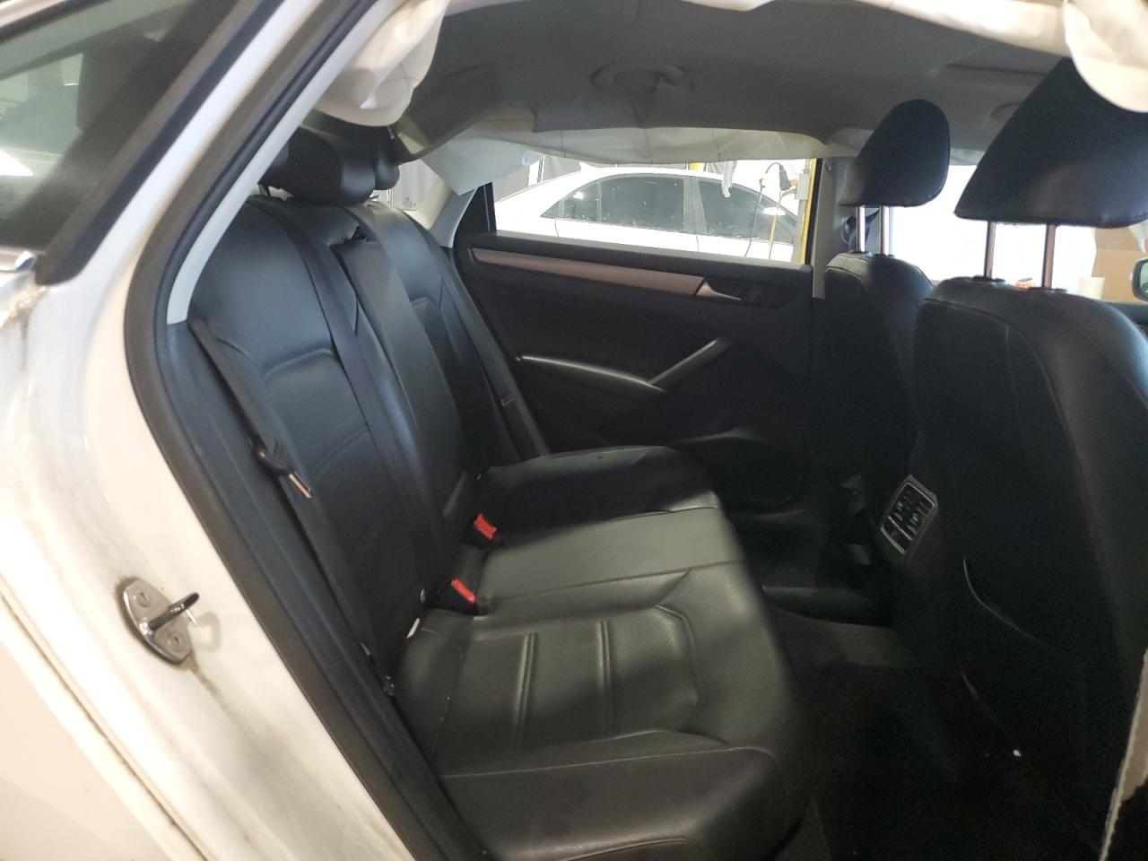 2014 Volkswagen Passat Se VIN: 1VWBT7A32EC055487 Lot: 83942675