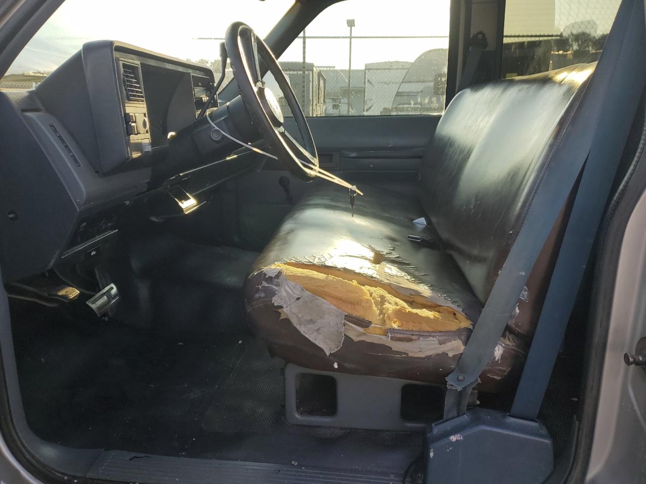 1989 Chevrolet Gmt-400 C1500 VIN: 2GCEC14K4K1233126 Lot: 80675895