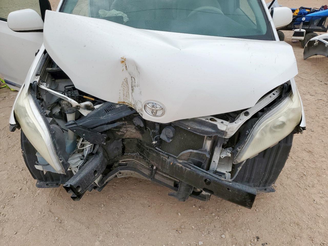 2014 Toyota Sienna Le VIN: 5TDKK3DC4ES520134 Lot: 84547645