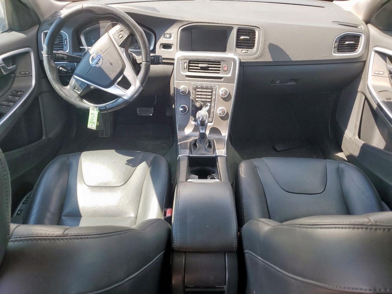 2016 Volvo V60 T5 Premier VIN: YV140MEKXG1291852 Lot: 84813555