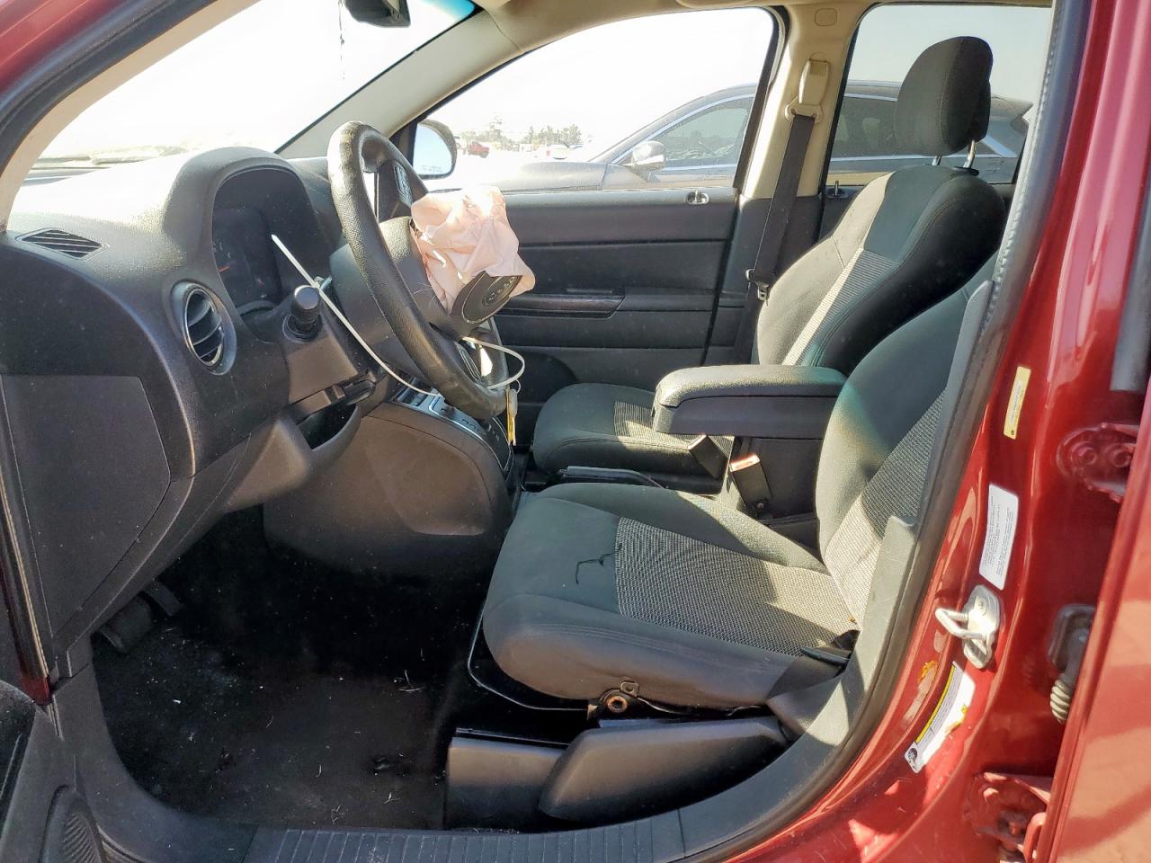 2013 Jeep Compass Sport VIN: 1C4NJCBB0DD276390 Lot: 81609175