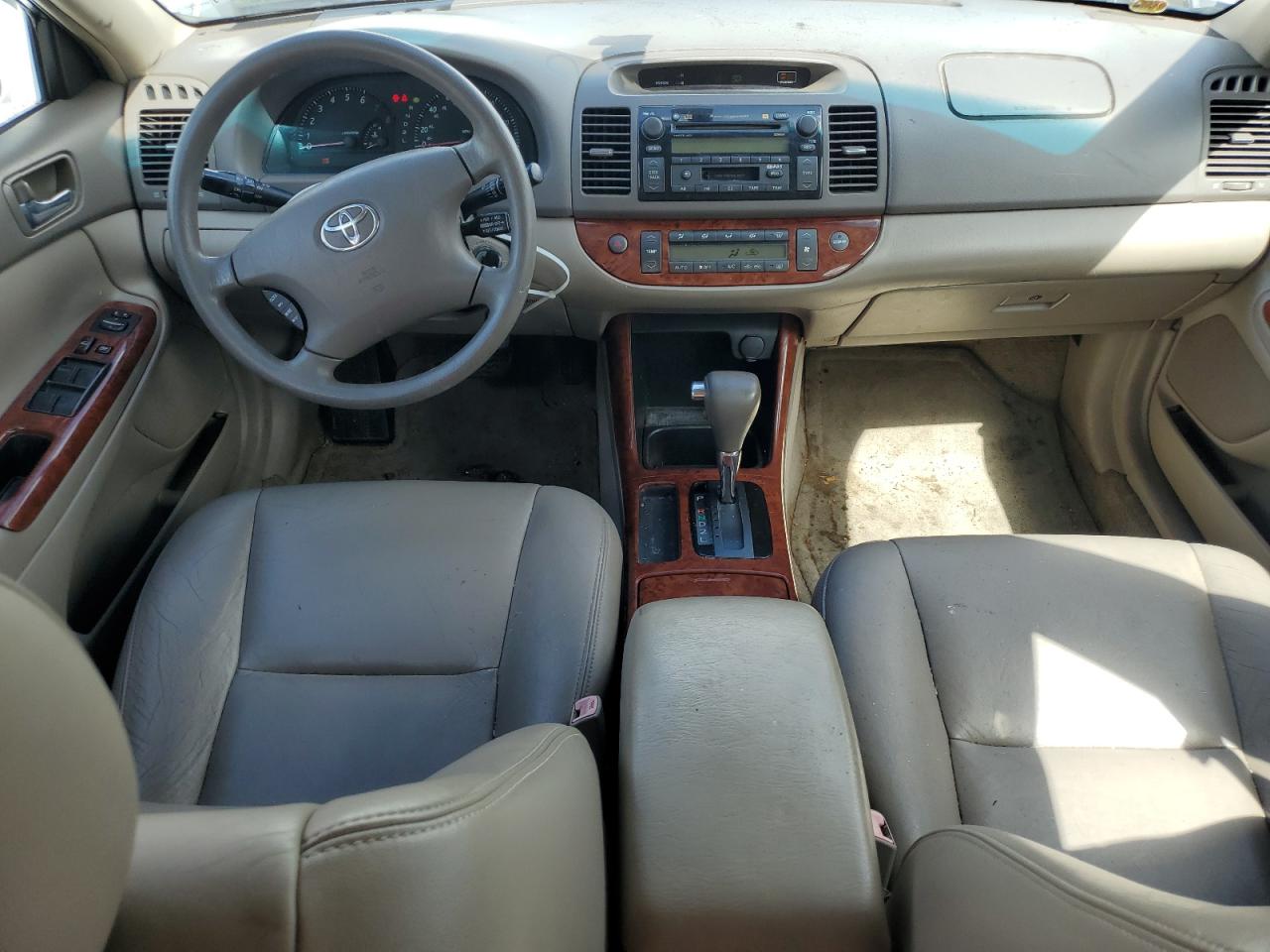 2004 Toyota Camry Le VIN: 4T1BE32K74U321439 Lot: 84229095
