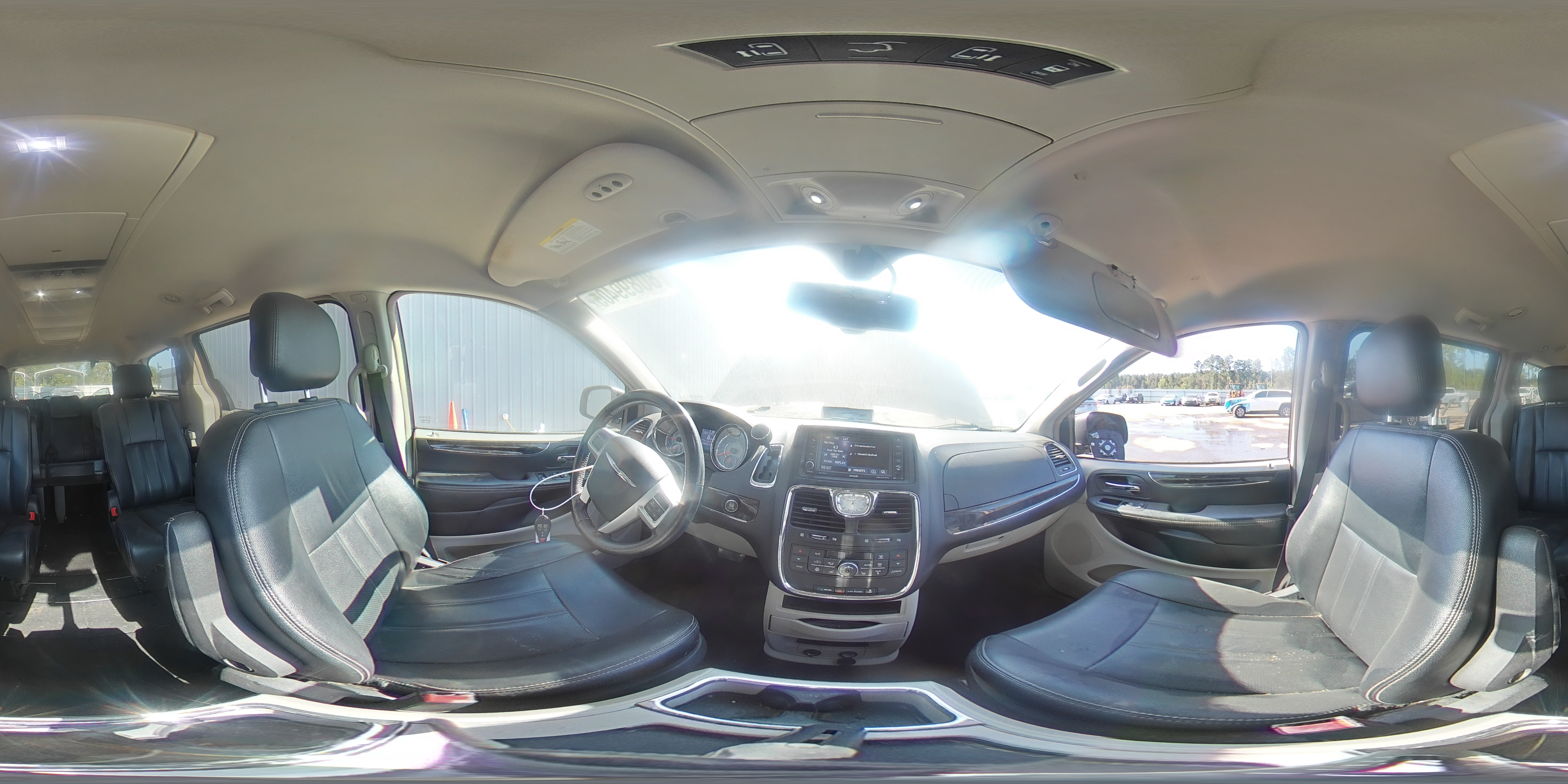 2016 Chrysler Town & Country Touring L VIN: 2C4RC1CG5GR247351 Lot: 80899405