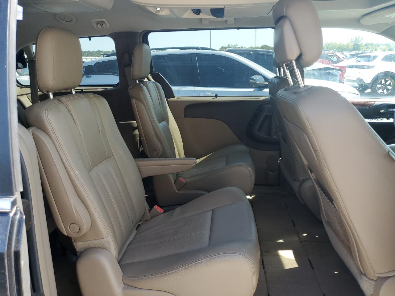 2016 Chrysler Town & Country Touring L VIN: 2C4RC1CG8GR159751 Lot: 80477985