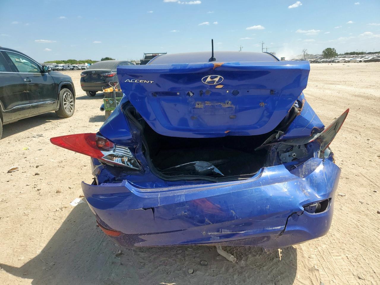 2013 Hyundai Accent Gls VIN: KMHCT4AE9DU359640 Lot: 84293735