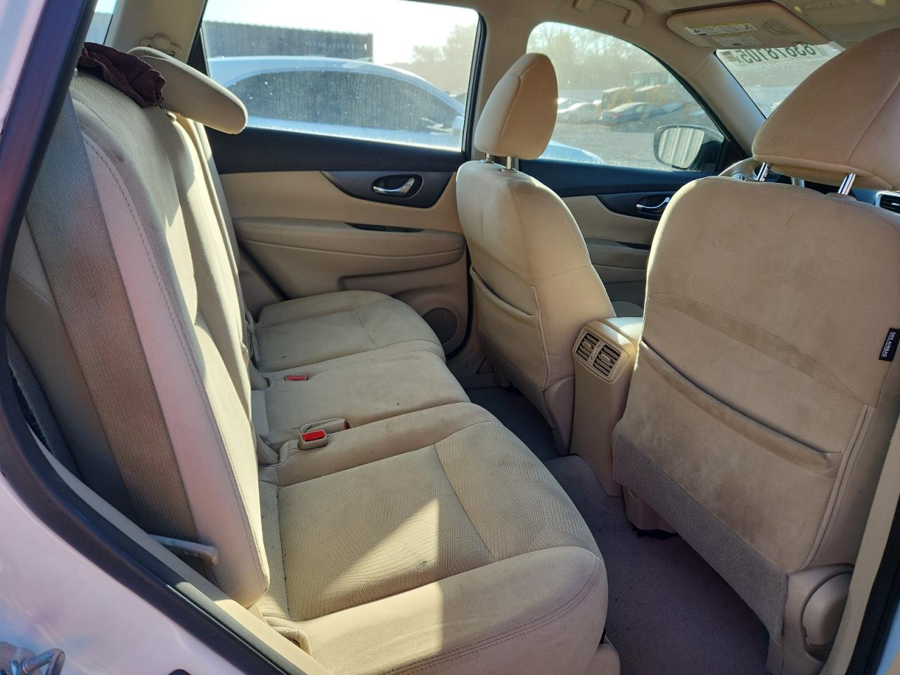 2015 Nissan Rogue S VIN: 5N1AT2MV0FC835371 Lot: 83878105