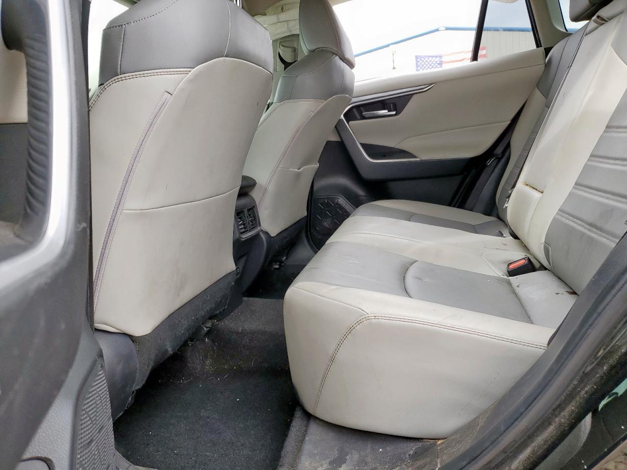 2020 Toyota Rav4 Xle Premium VIN: JTMC1RFV6LJ020432 Lot: 84414795