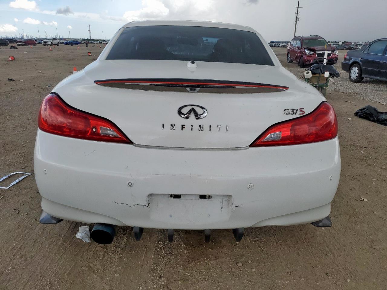 2010 Infiniti G37 Base VIN: JN1CV6FEXAM351984 Lot: 81581615