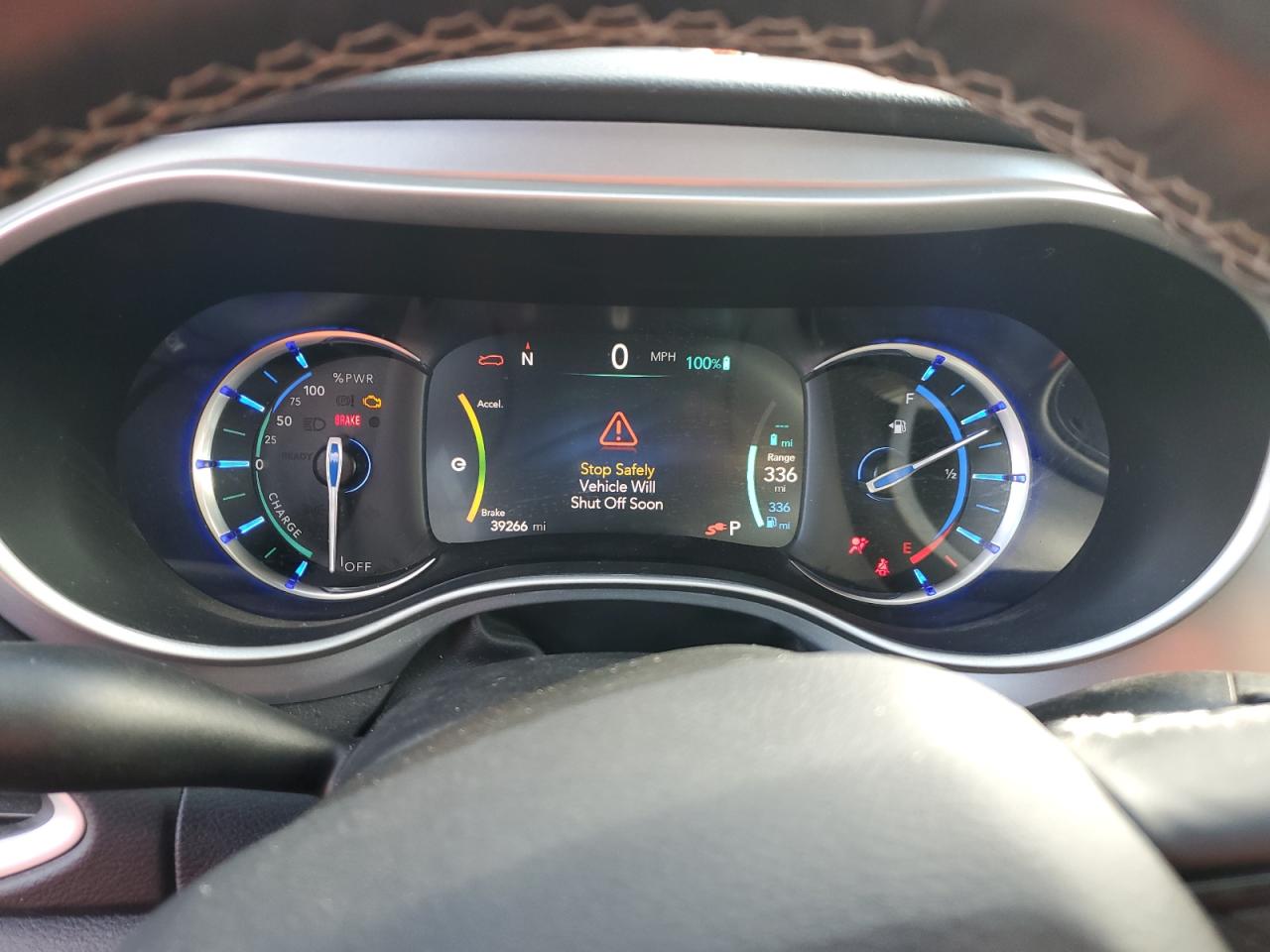 2020 Chrysler Pacifica Hybrid Touring L VIN: 2C4RC1L71LR242402 Lot: 70153835