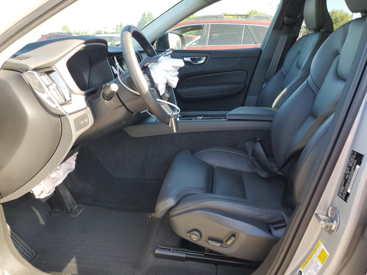 2025 Volvo Xc60 Ultra VIN: YV4H60RM7S1008033 Lot: 80567025