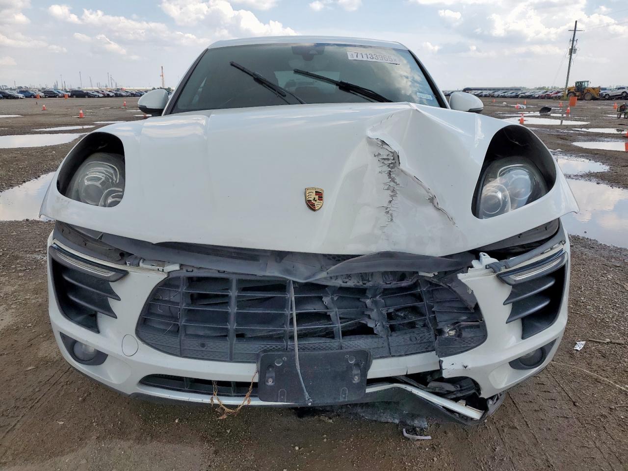 Фото: WP1AA2A51JLB19262