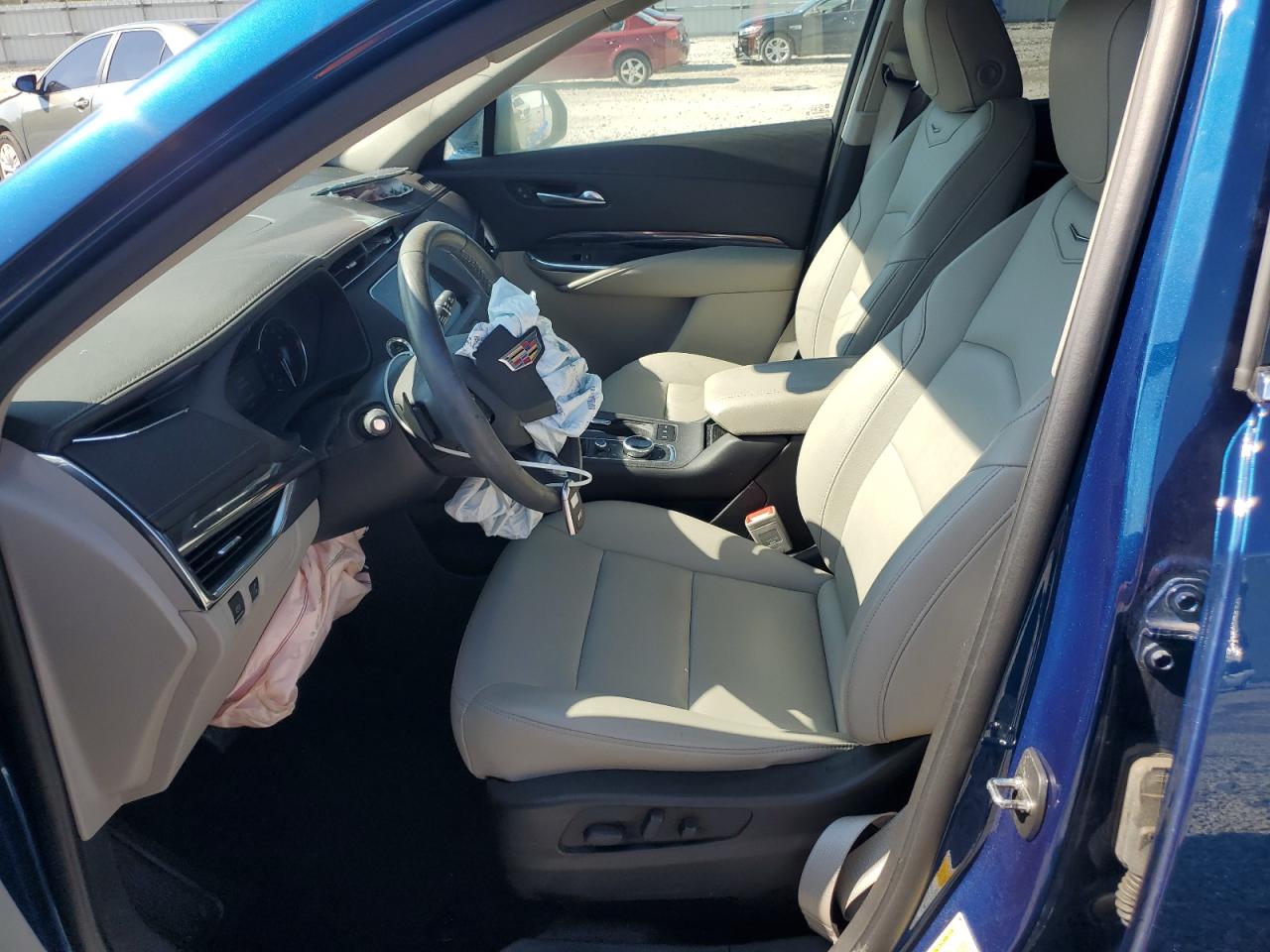 2019 Cadillac Xt4 Luxury VIN: 1GYAZAR42KF214097 Lot: 84178125