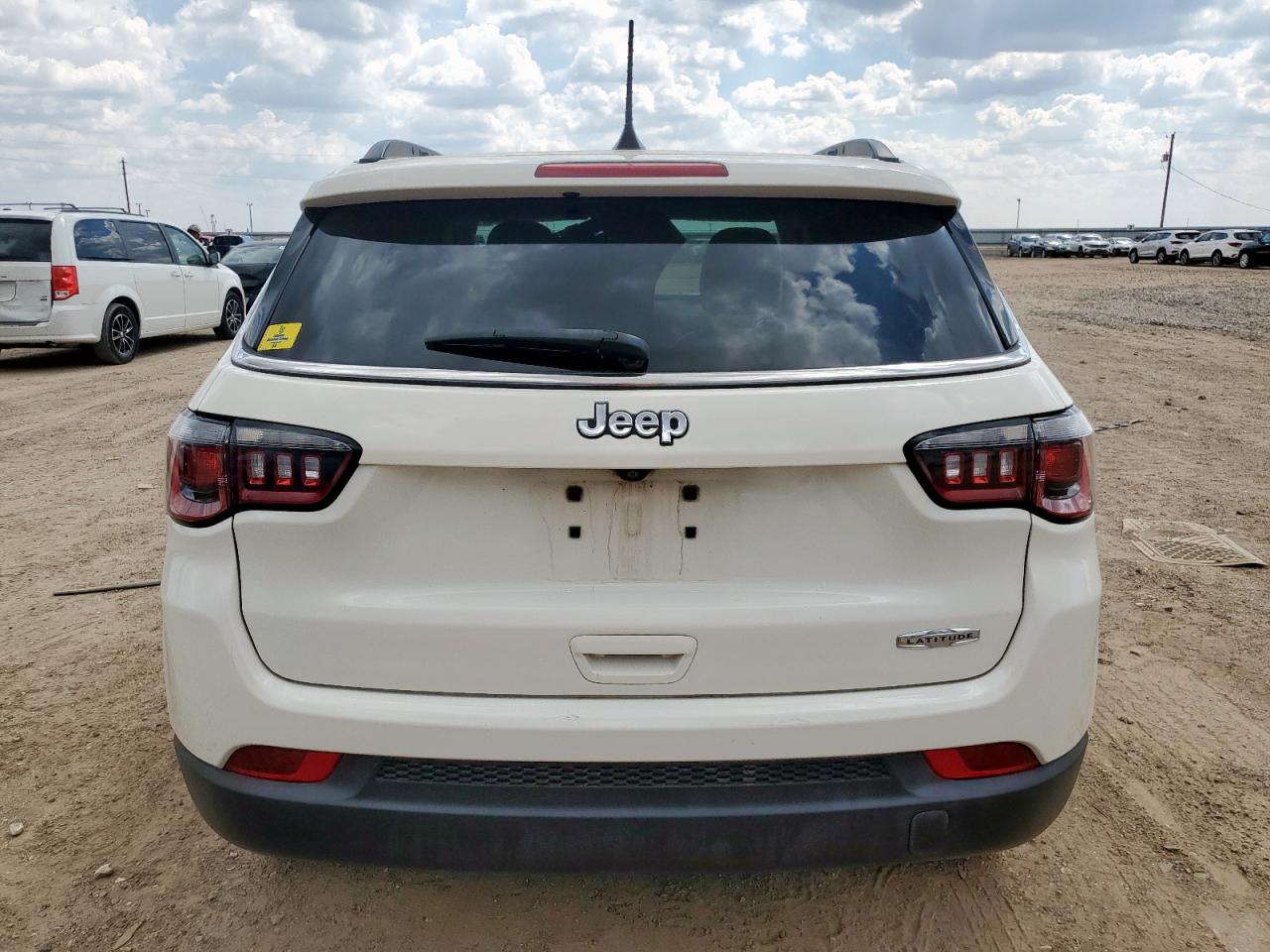 2018 Jeep Compass Latitude VIN: 3C4NJCBBXJT487747 Lot: 81135535