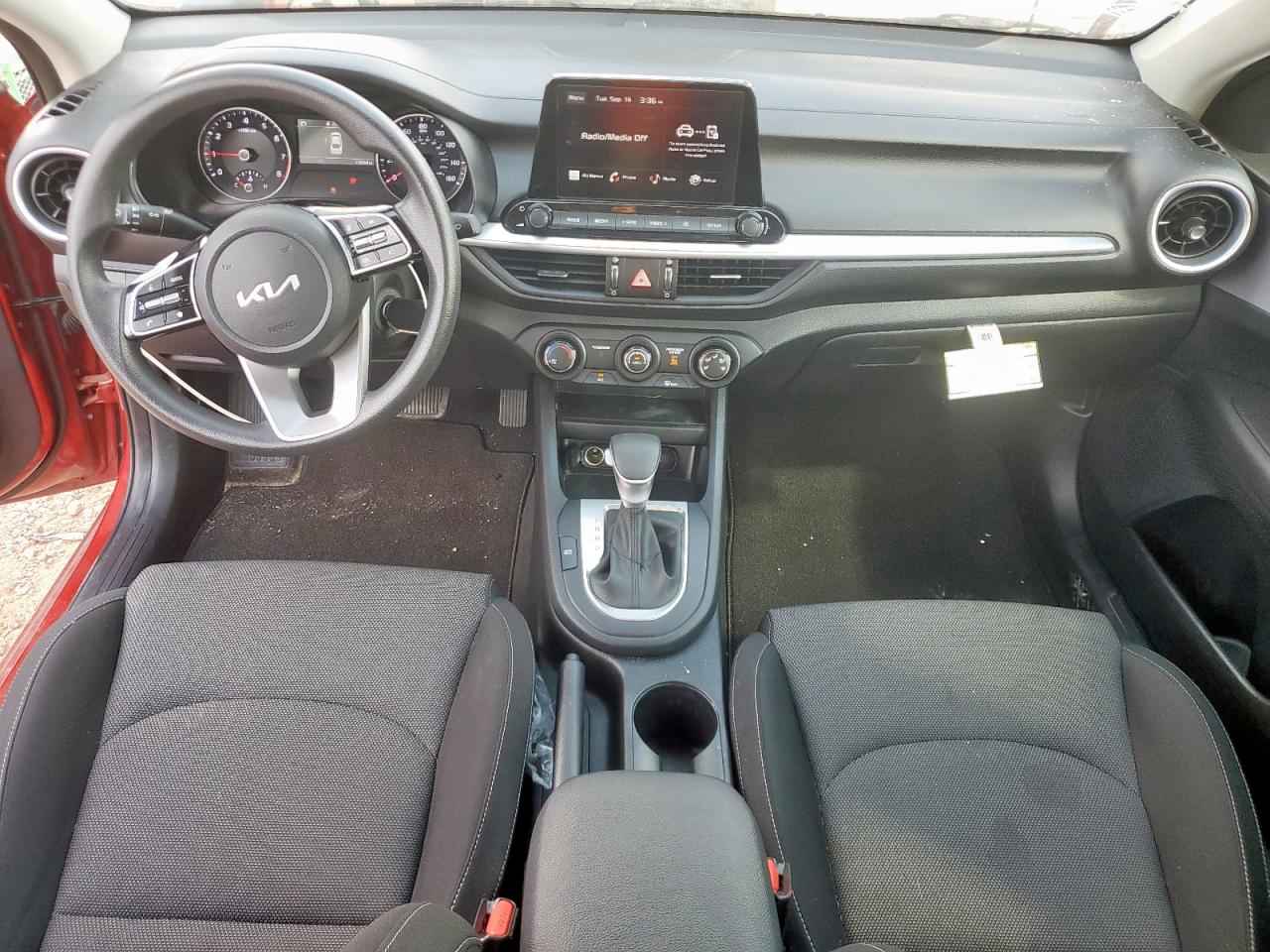 2024 Kia Forte Lx VIN: 3KPF24AD5RE704518 Lot: 81078115