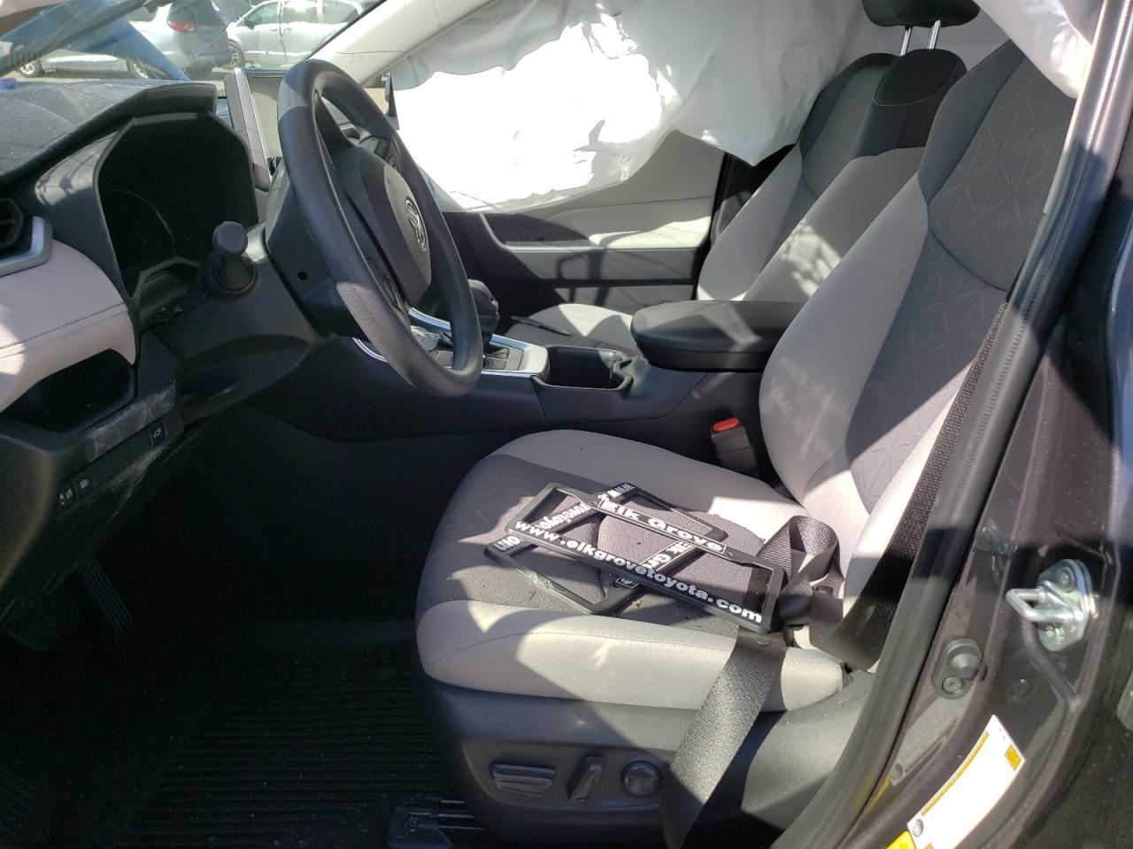 2025 Toyota Rav4 Xle VIN: JTMRWRFV2SJ076104 Lot: 81655735