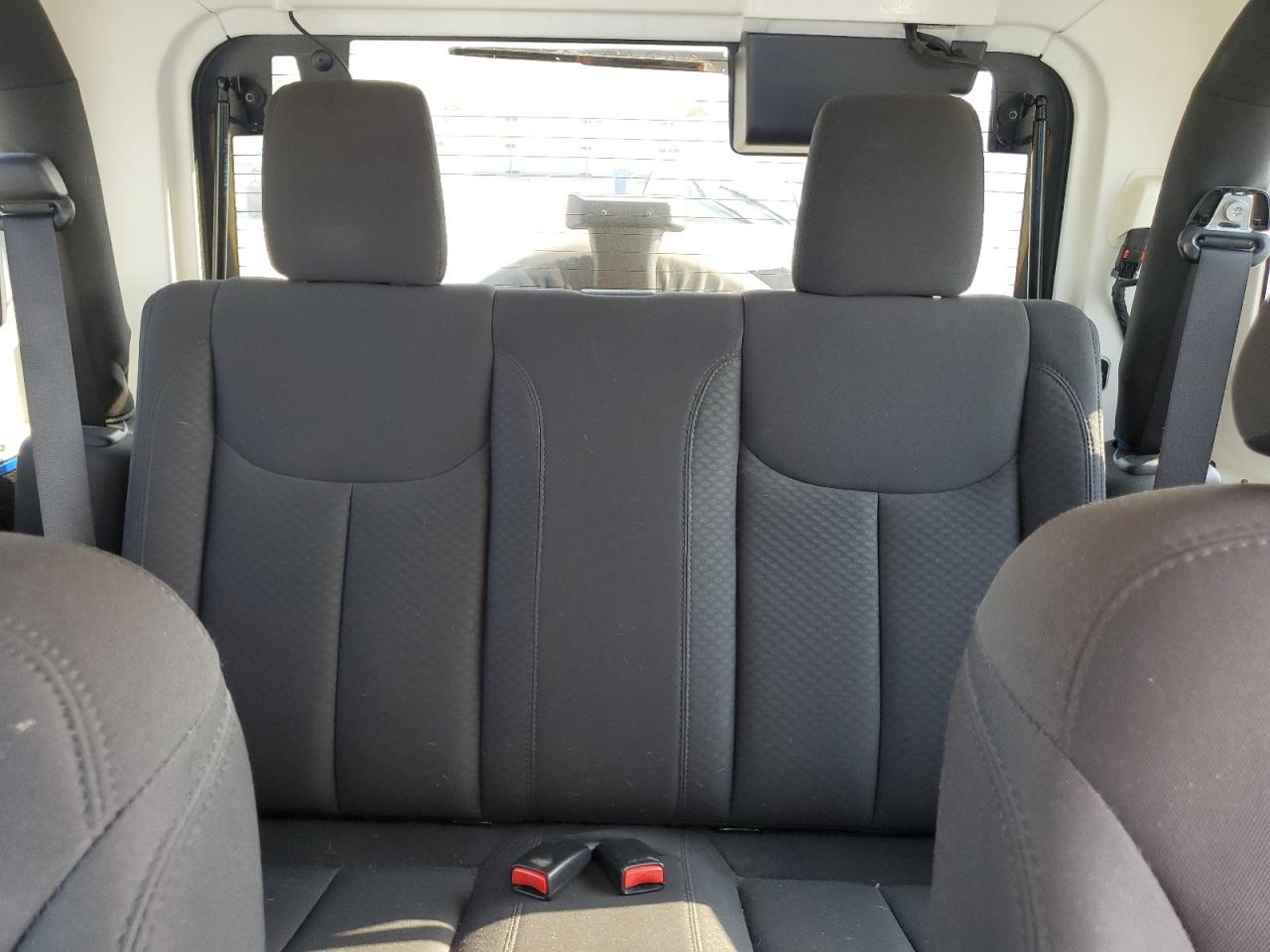 2015 Jeep Wrangler Sport VIN: 1C4AJWAG8FL585448 Lot: 81551585