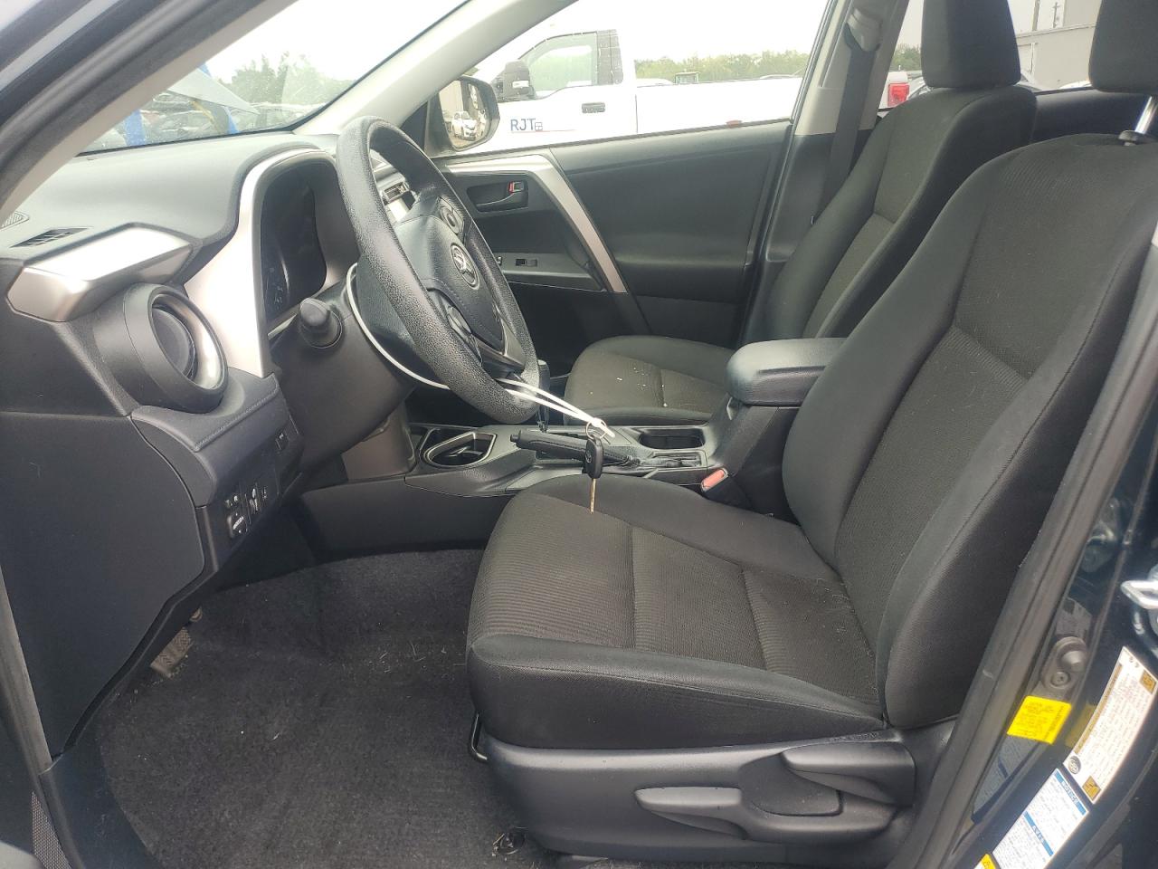 2018 Toyota Rav4 Le VIN: JTMBFREV8JJ234558 Lot: 86083955