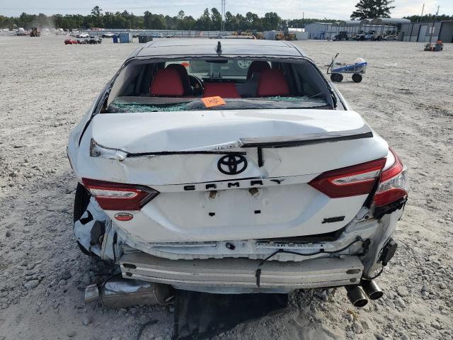  TOYOTA CAMRY 2019 Белы