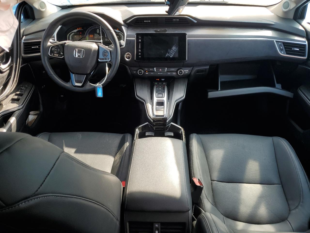 2018 Honda Clarity Touring VIN: JHMZC5F31JC012394 Lot: 69972485