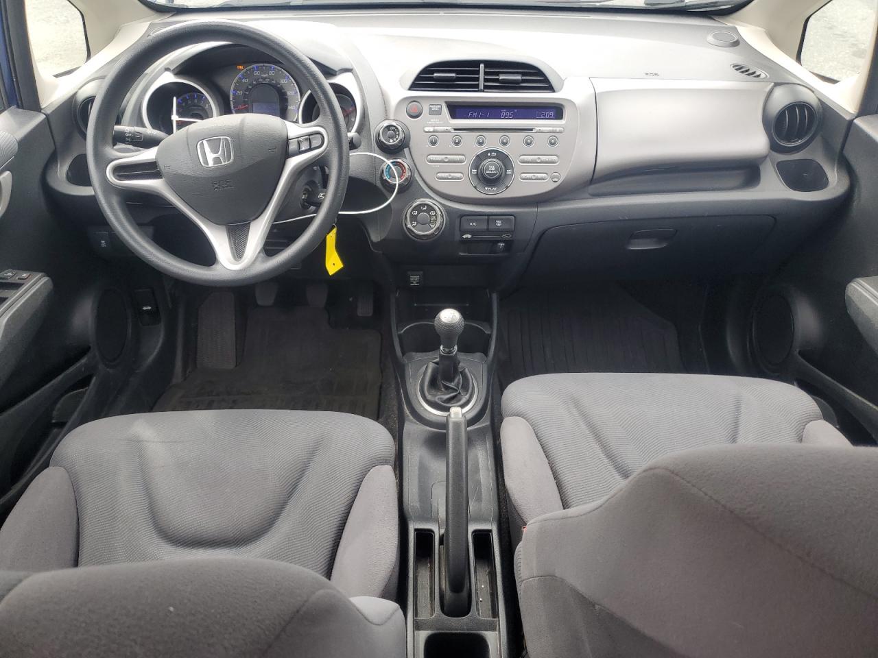 2013 Honda Fit VIN: JHMGE8G33DC027114 Lot: 84561515