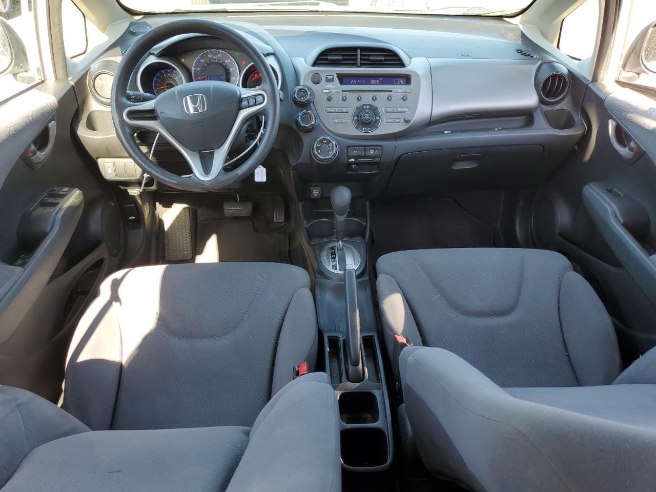 2013 Honda Fit VIN: JHMGE8H32DC042279 Lot: 81759335