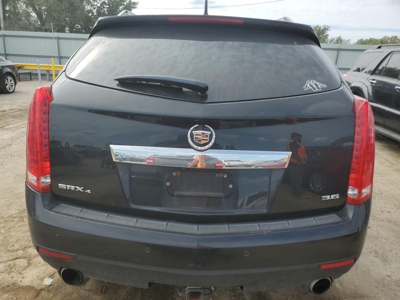 2014 Cadillac Srx Performance Collection VIN: 3GYFNFE33ES596989 Lot: 81749505