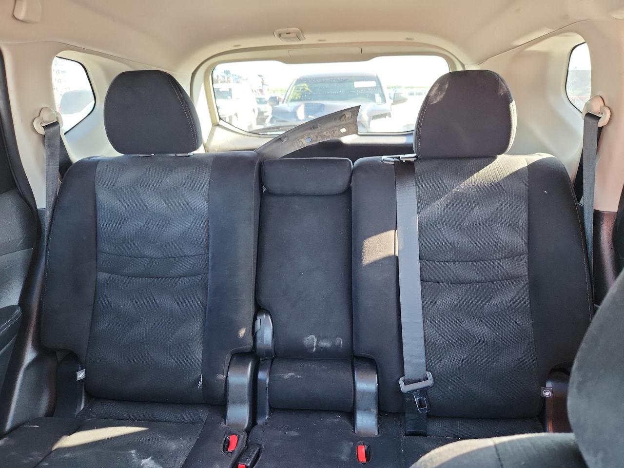 2016 Nissan Rogue S VIN: 5N1AT2MT2GC860658 Lot: 84041035