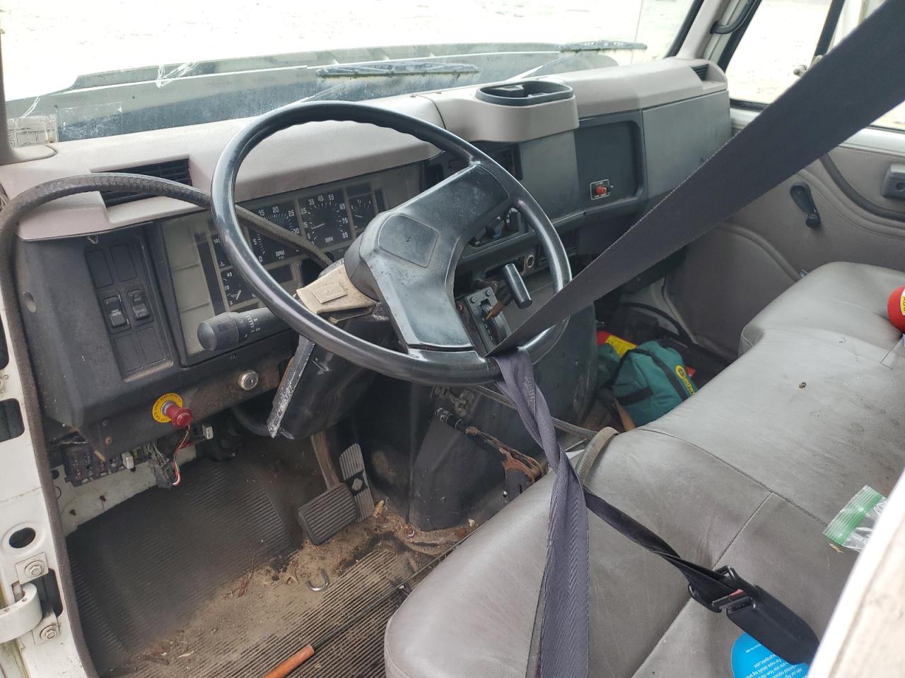 1998 International 4000 4700 VIN: 1HTSCAAM8WH507815 Lot: 81372145