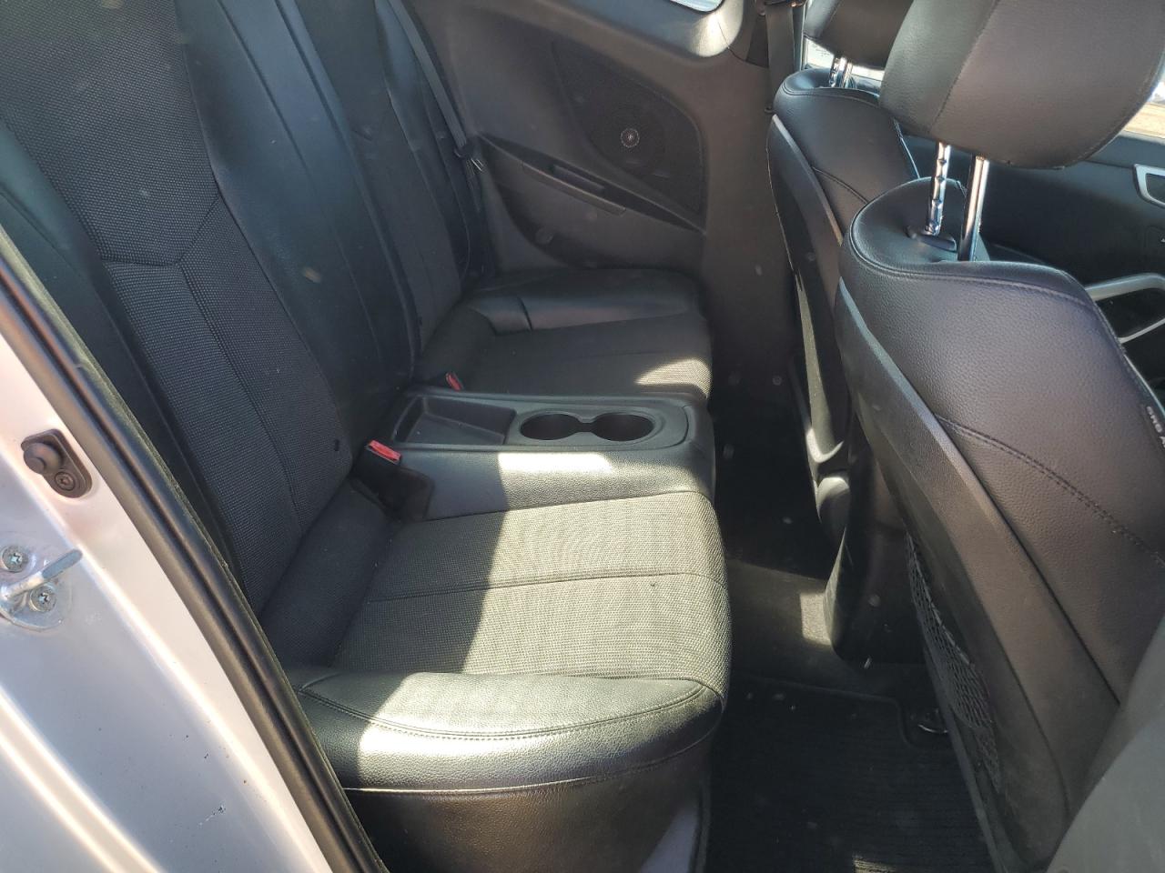 2013 Hyundai Veloster VIN: KMHTC6AD0DU152511 Lot: 81746875