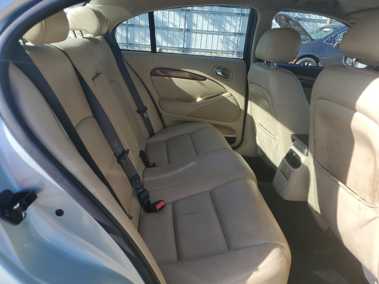 2006 Jaguar S-Type R VIN: SAJWA03C261N60104 Lot: 70994435