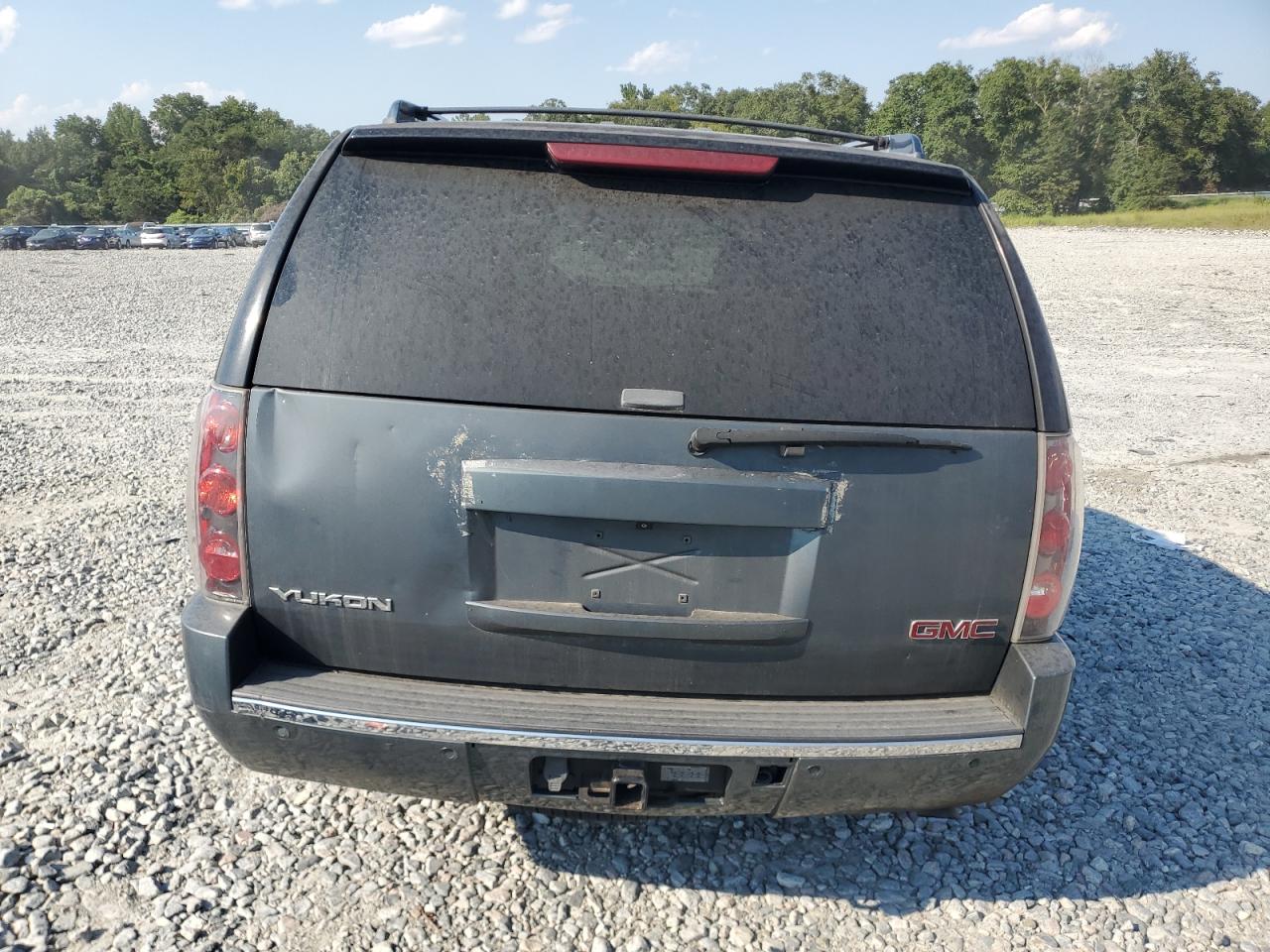 2008 GMC Yukon Denali VIN: 1GKEC63838J194003 Lot: 71367595
