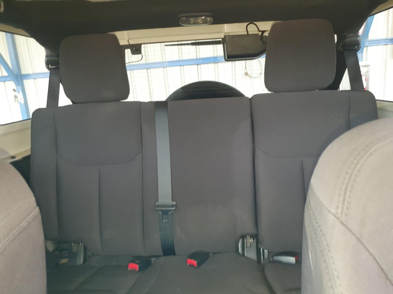 2013 Jeep Wrangler Unlimited Sport VIN: 1C4BJWDGXDL698427 Lot: 81647495