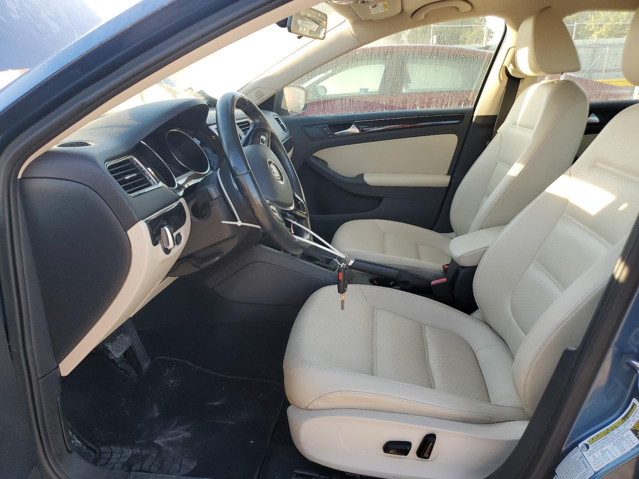 2017 Volkswagen Jetta Sel VIN: 3VWL17AJ2HM203228 Lot: 81230695