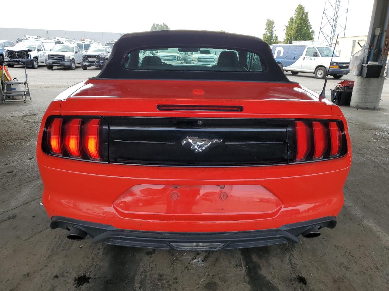 2023 Ford Mustang VIN: 1FATP8UH2P5108842 Lot: 81510945