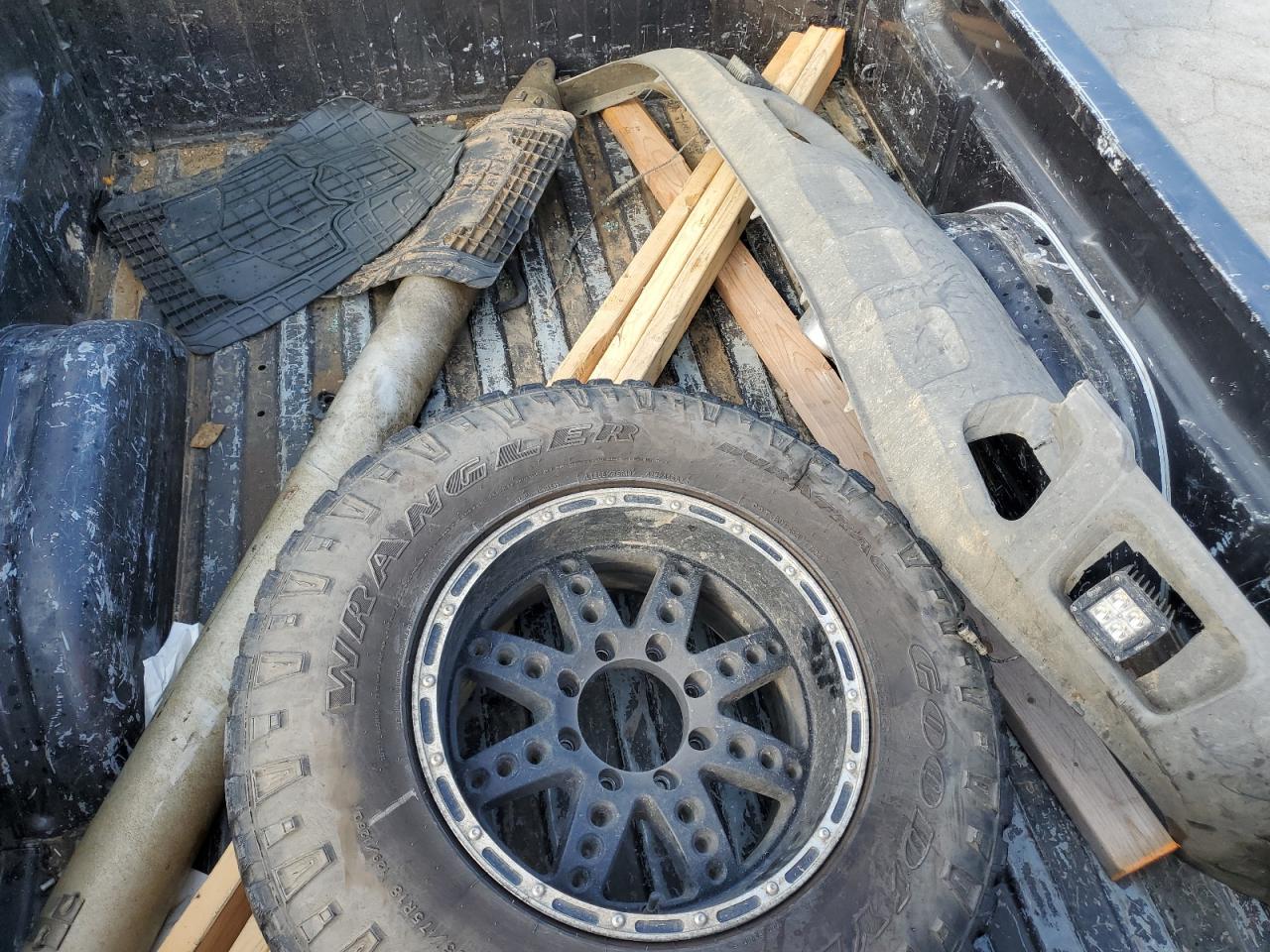 2003 Chevrolet Silverado K2500 Heavy Duty VIN: 1GCHK23U73F230630 Lot: 71424155