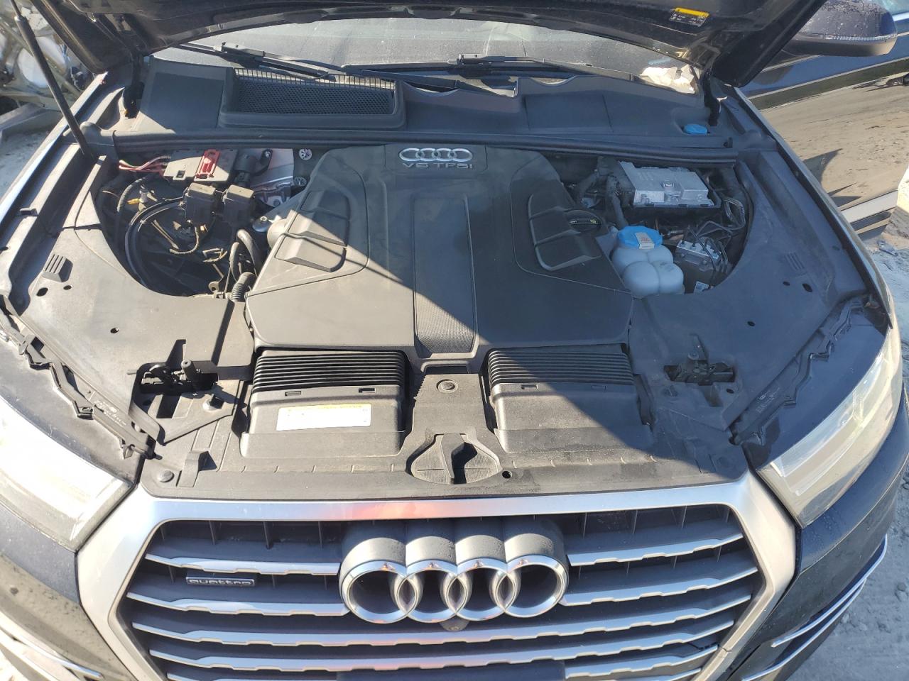 2017 Audi Q7 Prestige VIN: WA1VABF79HD008258 Lot: 71120895