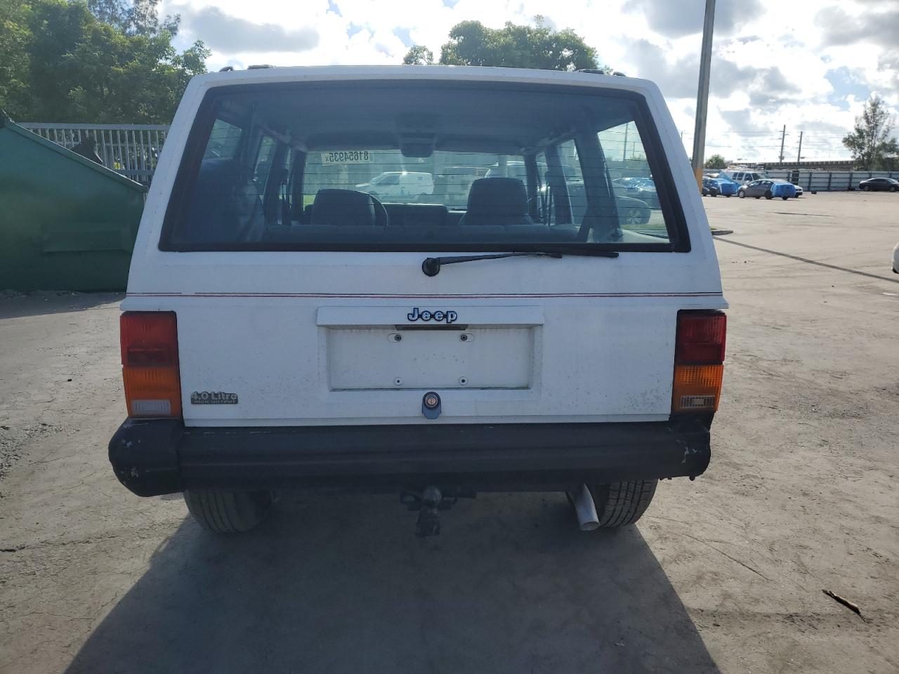 1992 Jeep Cherokee Laredo VIN: 1J4FT58S6NL236558 Lot: 81654935