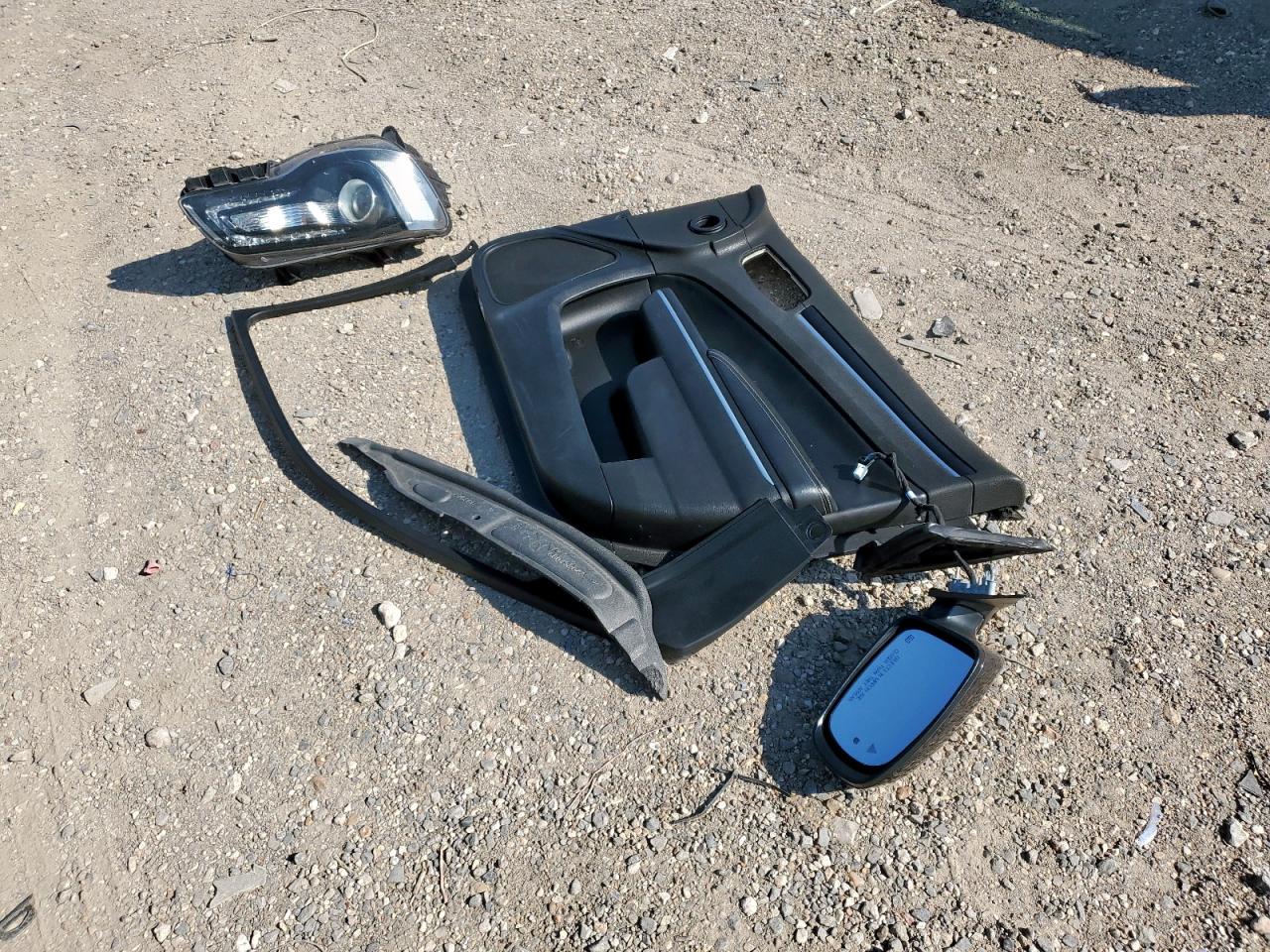 2021 Chrysler 300 S VIN: 2C3CCABGXMH585504 Lot: 71813585