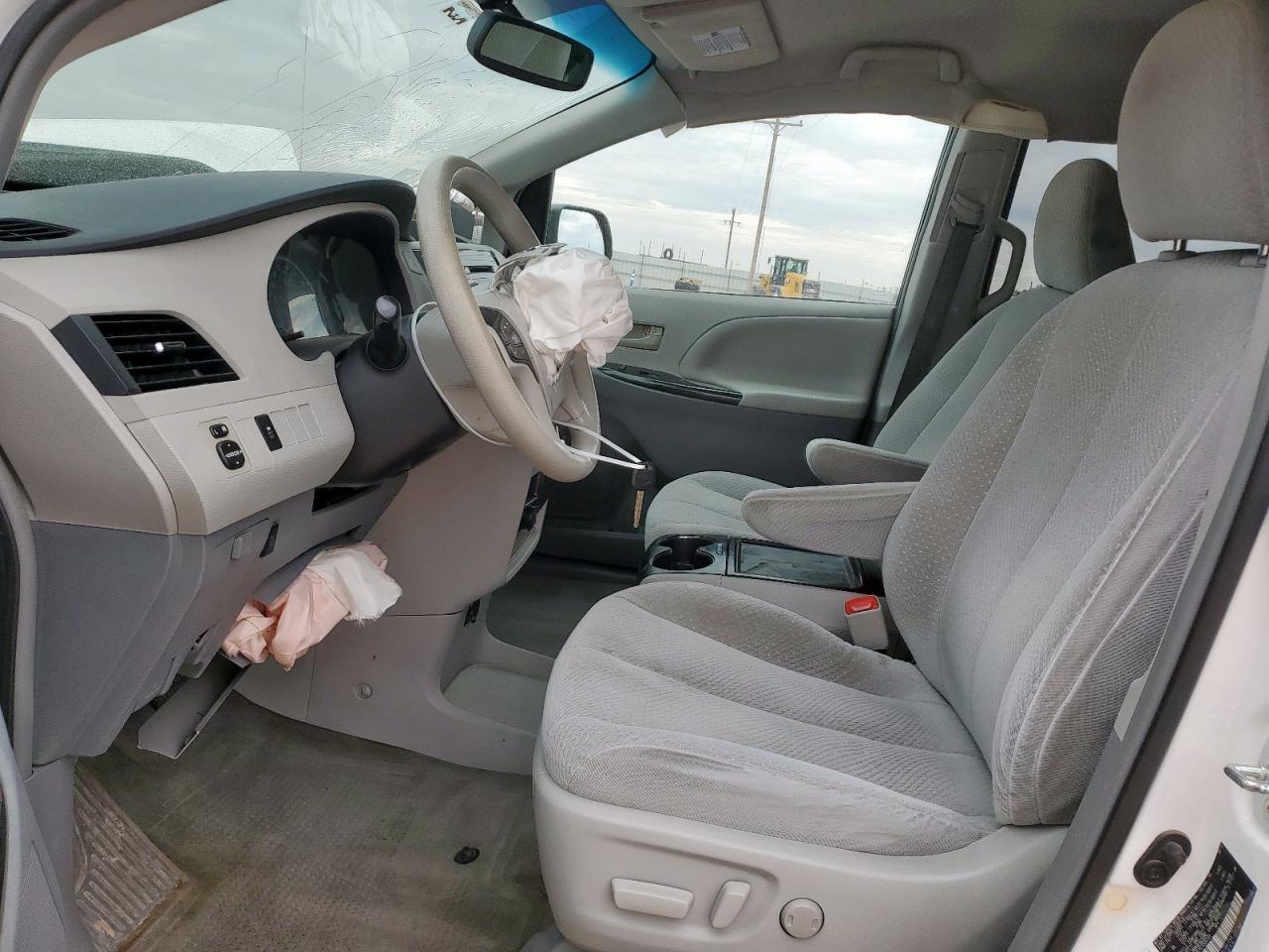 2014 Toyota Sienna Le VIN: 5TDKK3DC4ES520134 Lot: 84547645