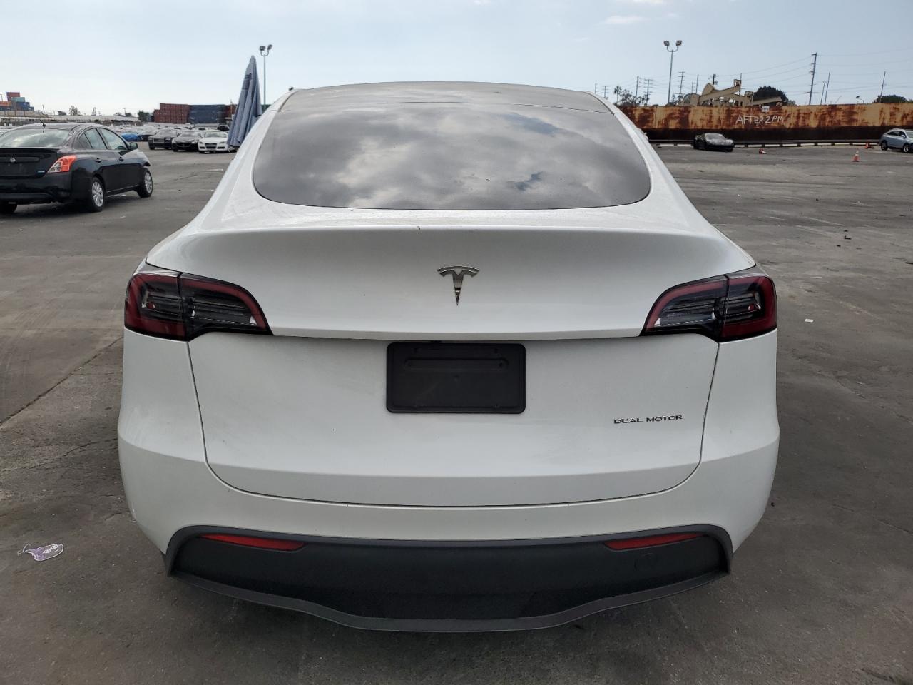 2023 Tesla Model Y VIN: 7SAYGDEE9PA071588 Lot: 82057595