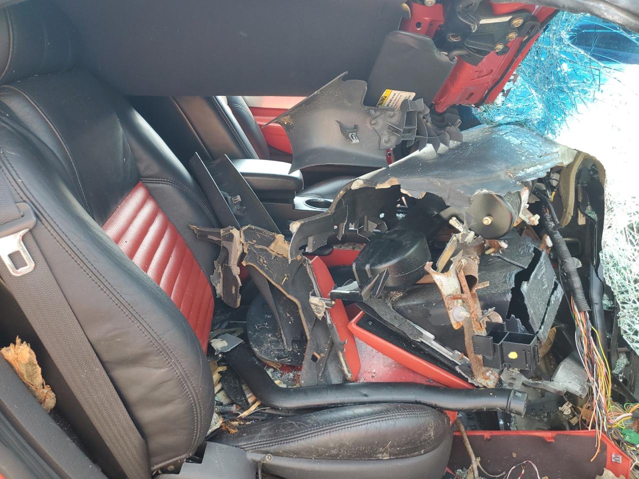 2002 Ford Thunderbird VIN: 1FAHP60A02Y100975 Lot: 69153525