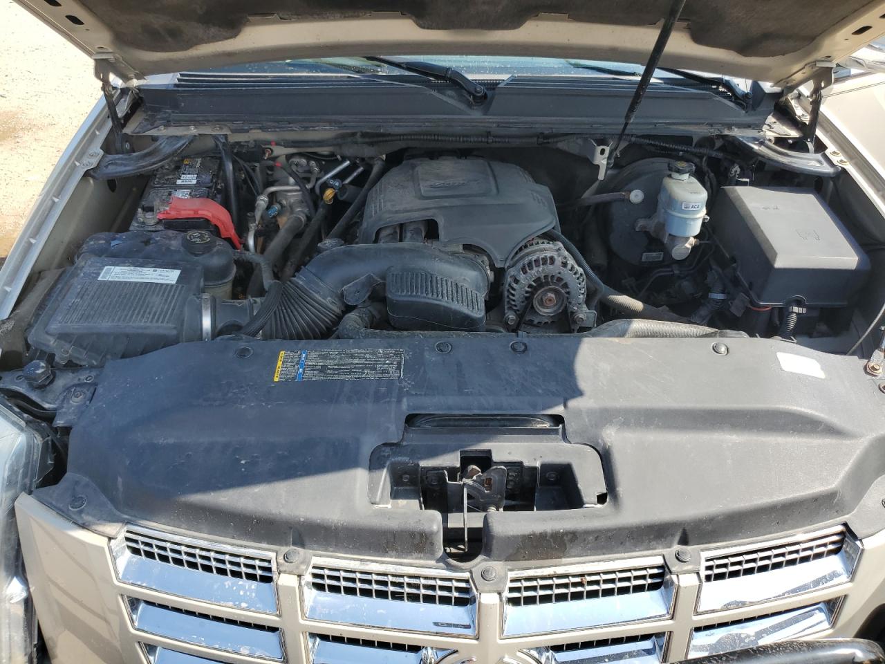 2008 Cadillac Escalade Luxury VIN: 1GYFK63848R242302 Lot: 80396165