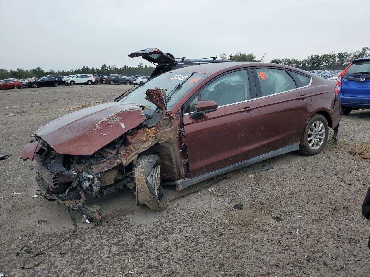 2015 Ford Fusion S VIN: 3FA6P0G78FR142622 Lot: 81945445