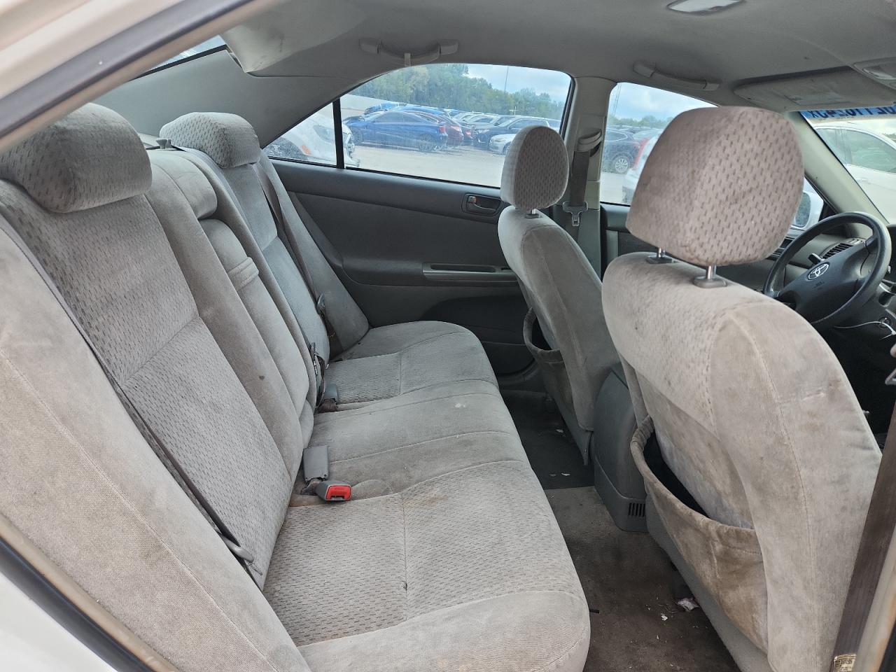 2004 Toyota Camry Le VIN: 4T1BE32K44U308552 Lot: 82118245