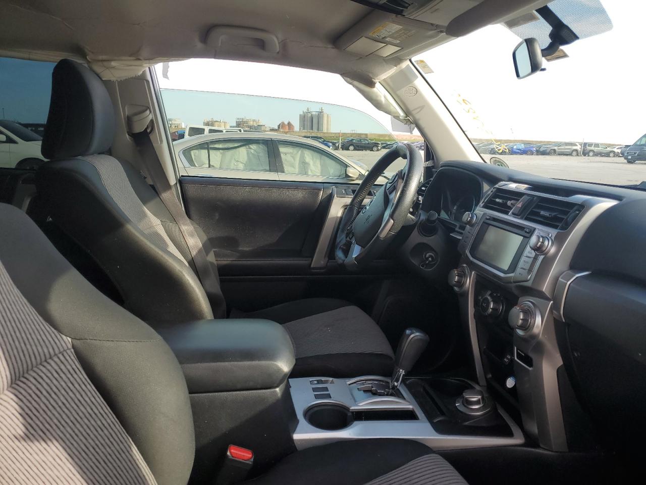 2017 Toyota 4Runner Sr5/Sr5 Premium VIN: JTEBU5JRXH5411911 Lot: 84301835