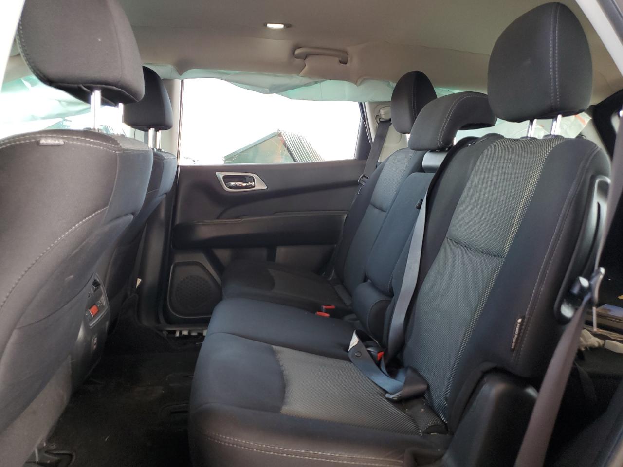 2018 Nissan Pathfinder S VIN: 5N1DR2MN5JC625160 Lot: 81250365